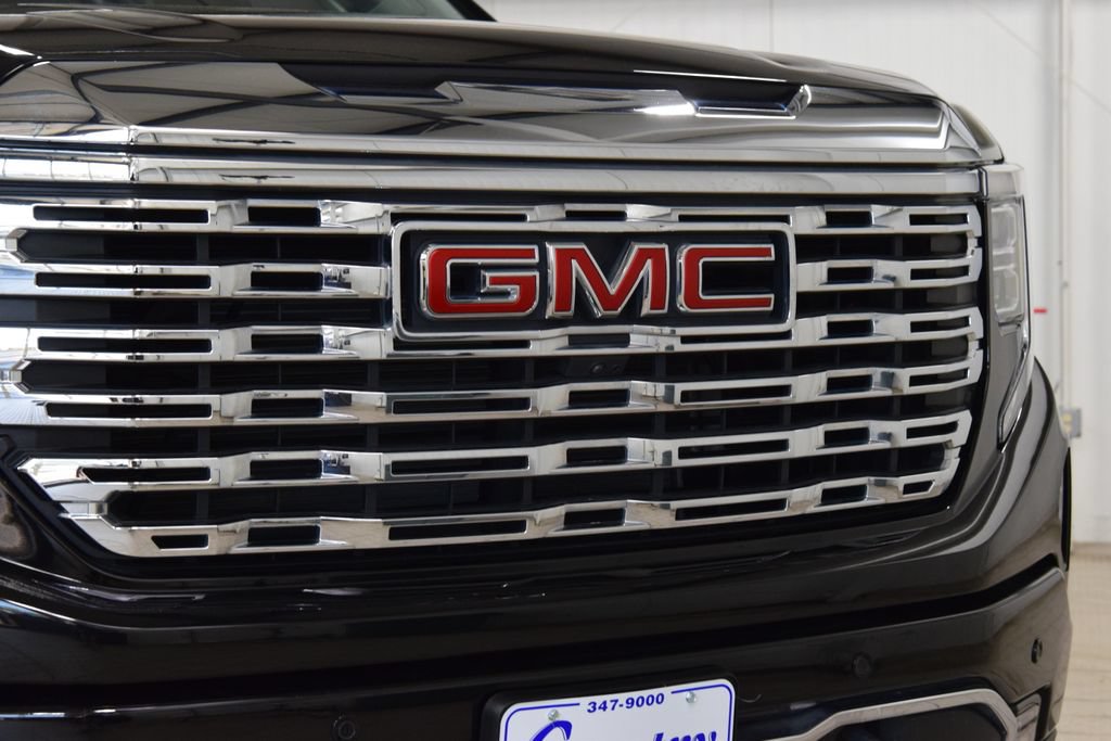 Used 2024 GMC Sierra 1500 Denali AWD/4WD image 11