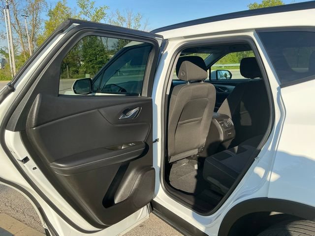 Used 2024 Chevrolet Blazer LT w/ Convenience Package FWD image 16