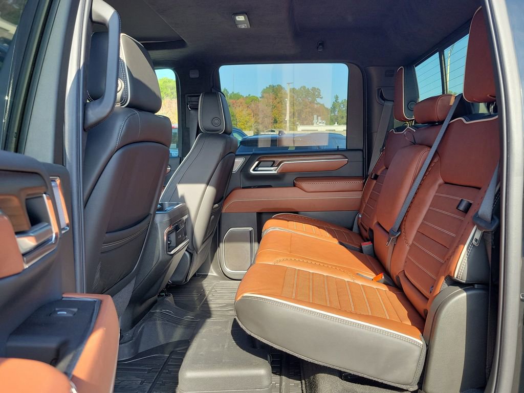 New 2025 GMC Sierra 3500 Denali Ultimate image 13