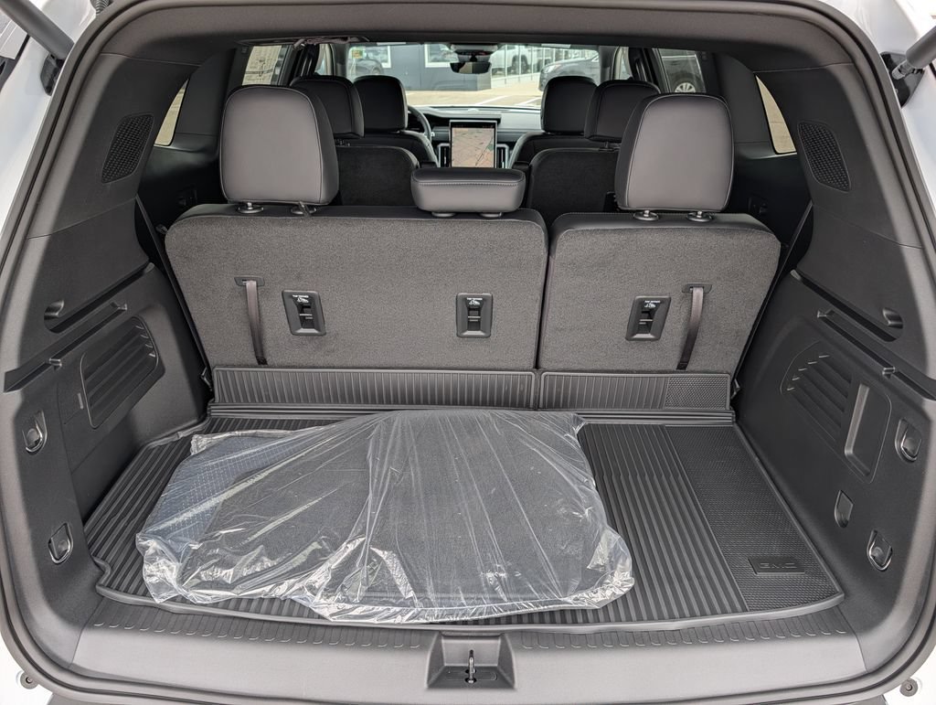 New 2026 GMC Acadia Elevation AWD/4WD image 13