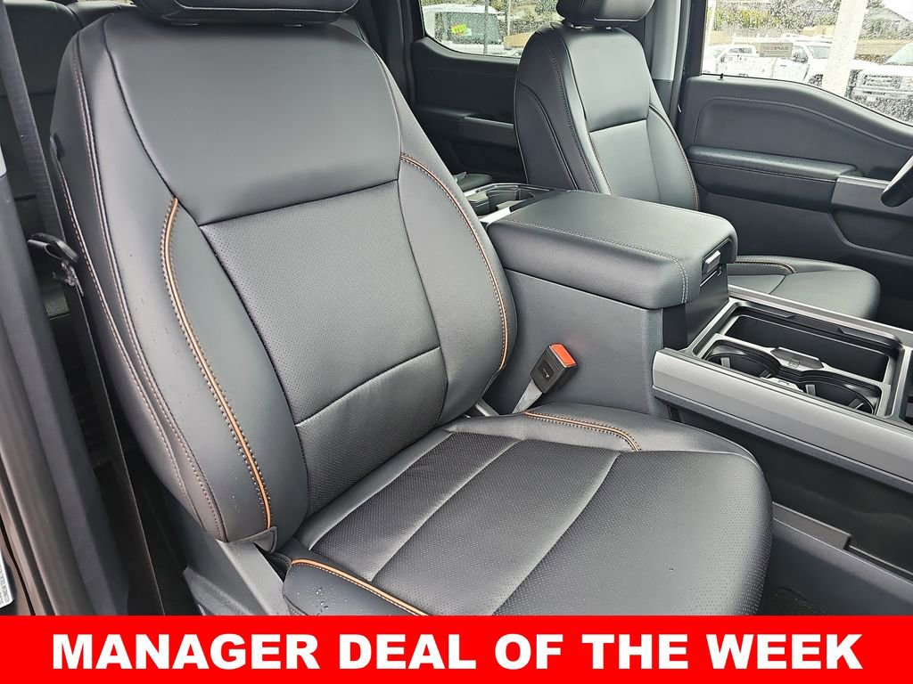 New 2026 Ford F250 Lariat w/ Black Appearance Package image 10