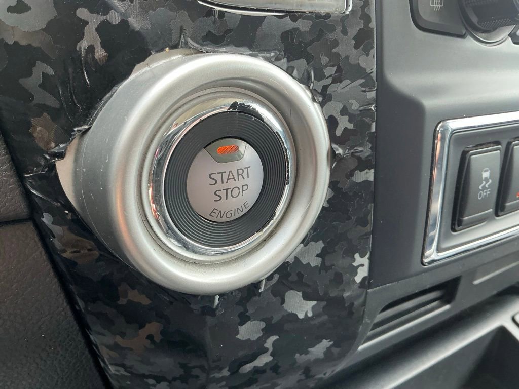 Used 2021 Nissan Titan SV w/ SV Convenience Package RWD image 43