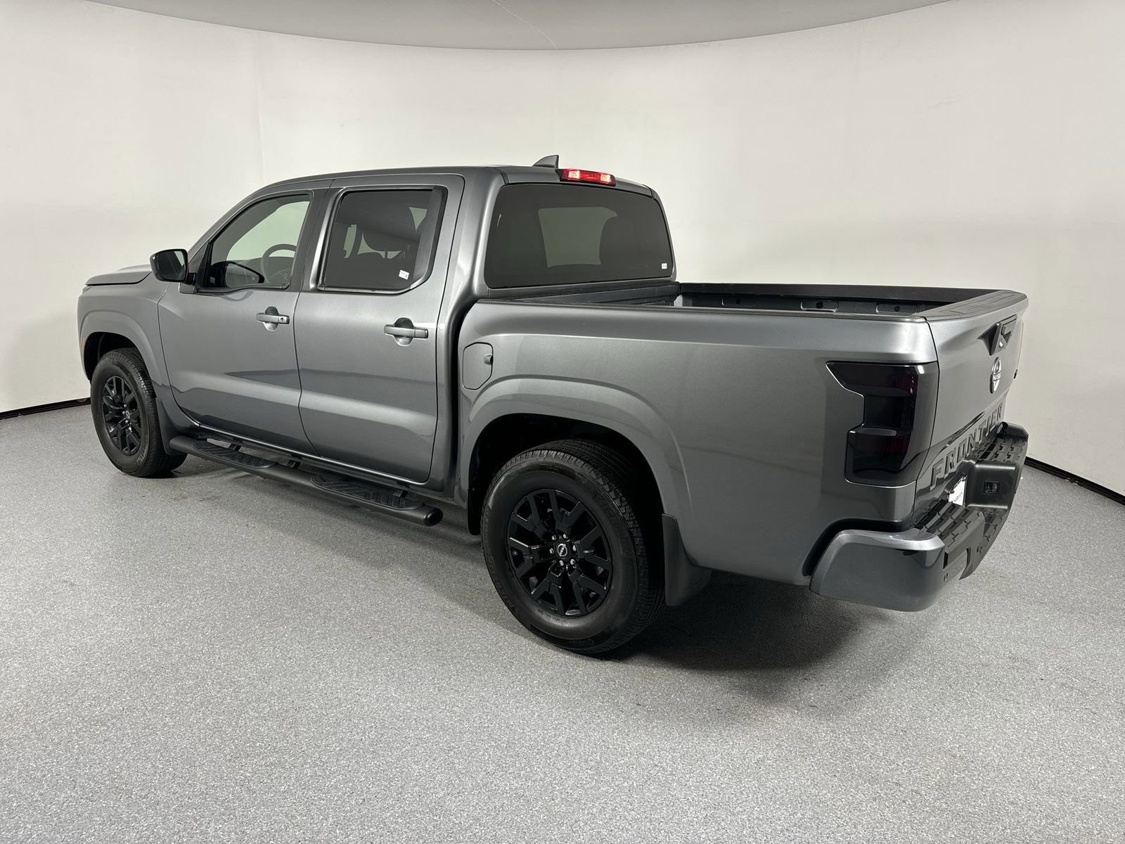 Certified 2023 Nissan Frontier SV w/ Midnight Edition Package image 34