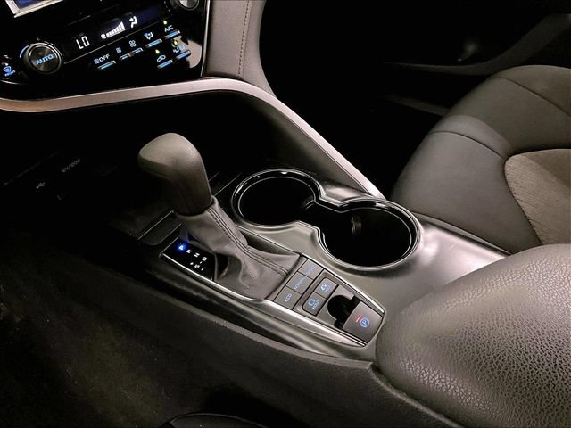 Used 2020 Toyota Camry LE FWD image 16