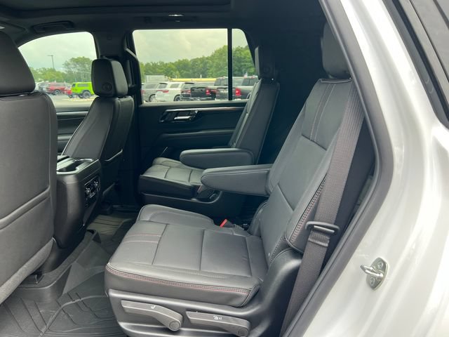 Used 2026 Chevrolet Tahoe RST w/ RST Capability Package AWD/4WD image 4