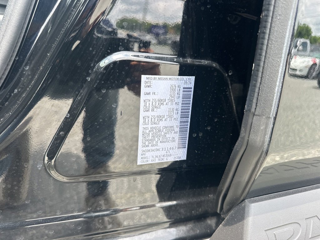 Used 2024 Nissan Pathfinder S image 32