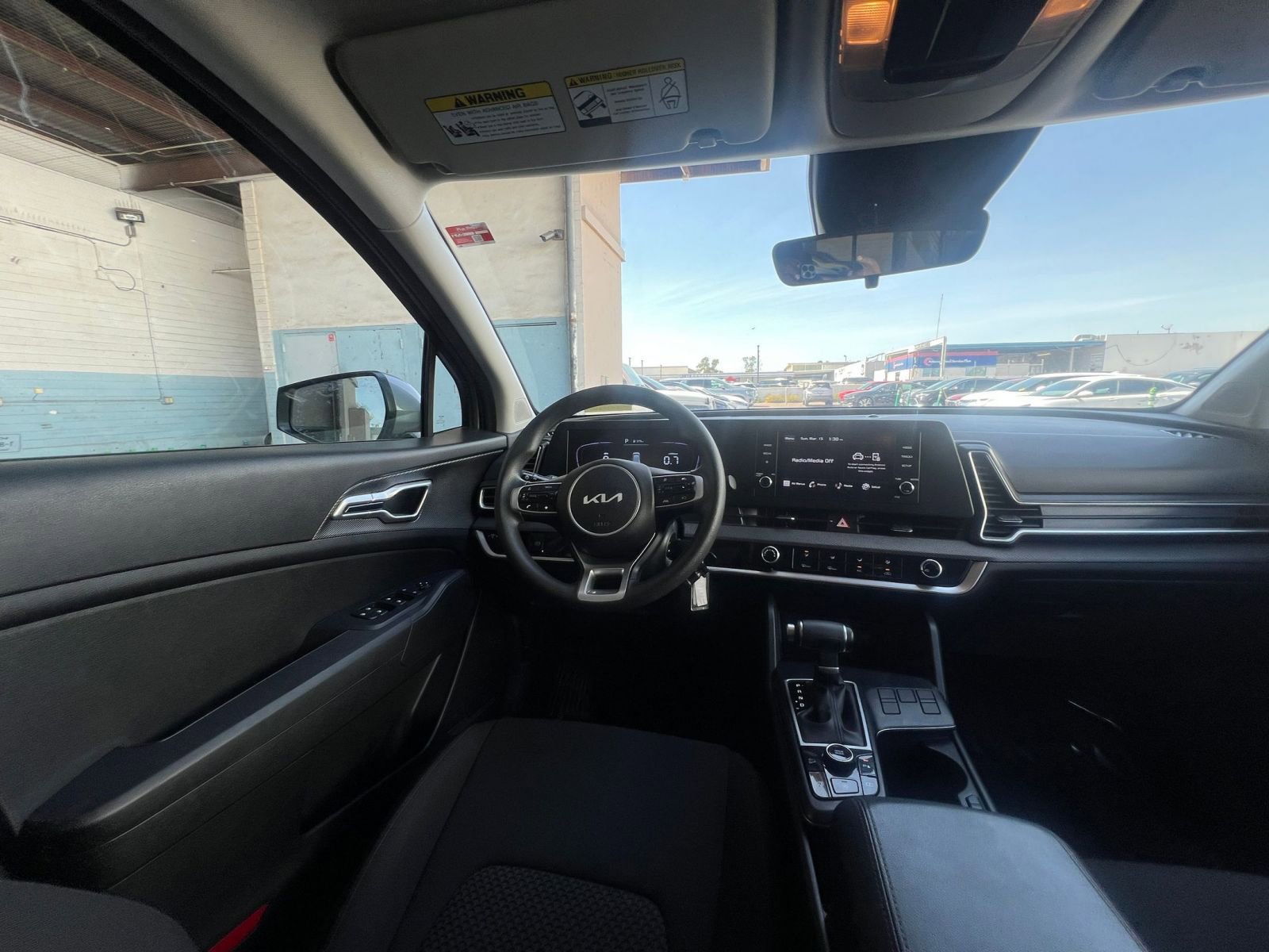 Used 2025 Kia Sportage LX image 34