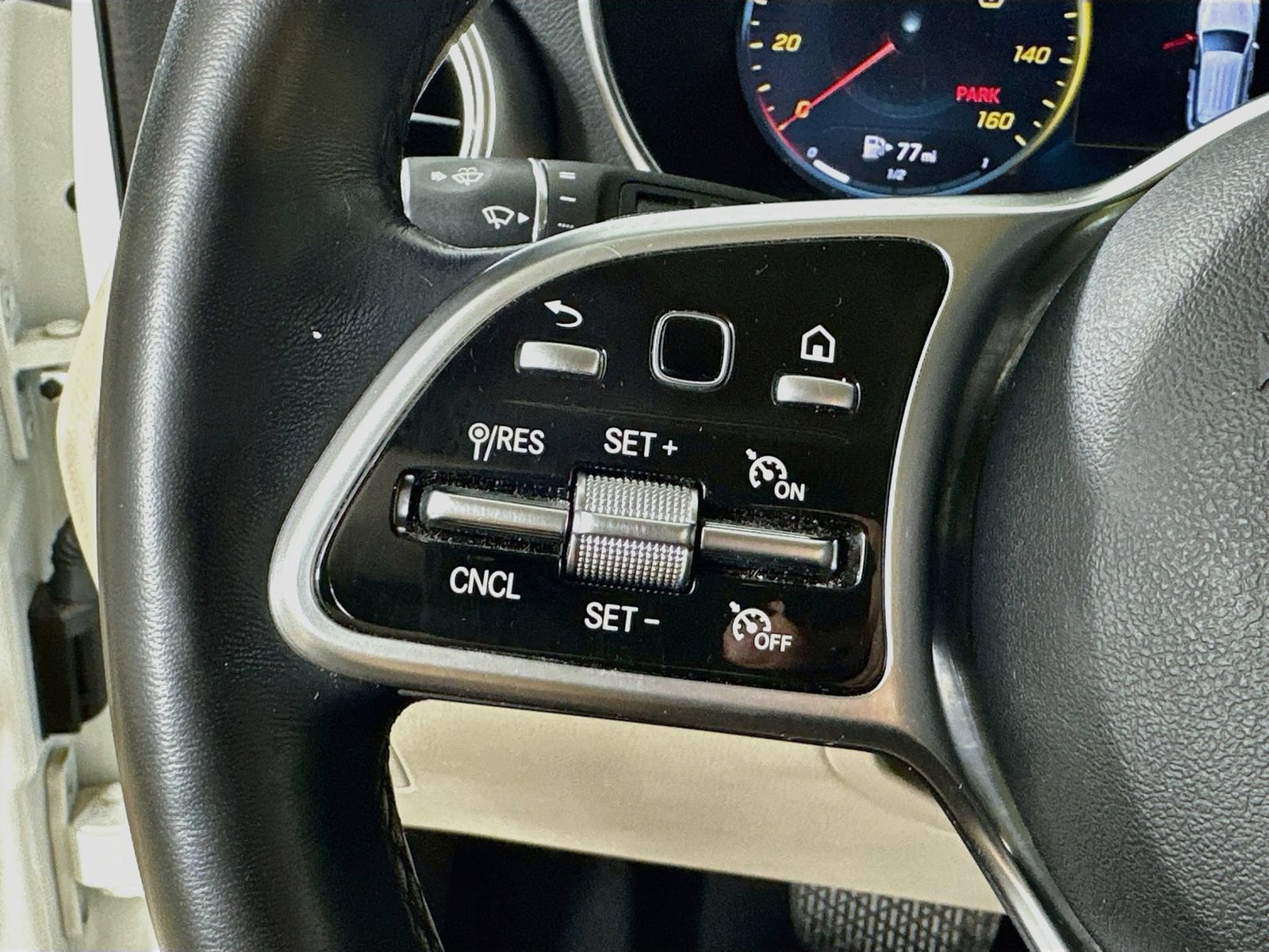 Used 2022 Mercedes-Benz GLC 300 4MATIC image 18