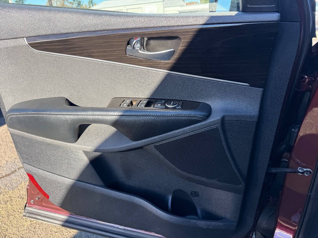 Used 2020 Kia Sorento EX image 26