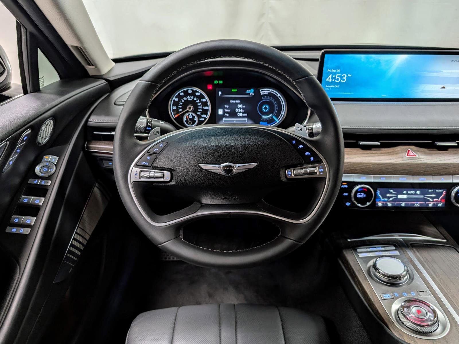 Used 2024 Genesis G80 image 2