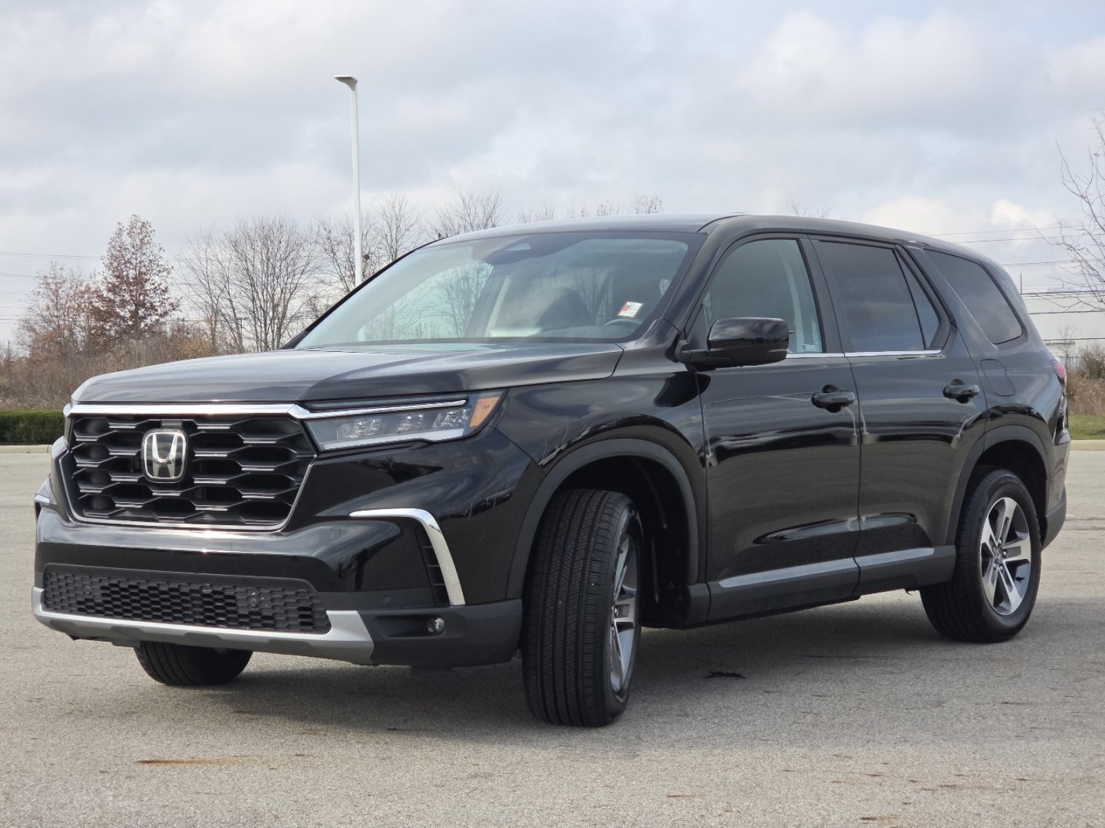 Used 2025 Honda Pilot EX-L image 16