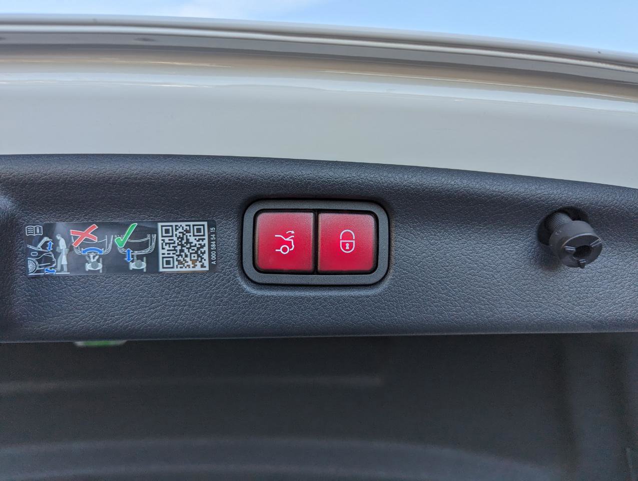 Used 2024 Mercedes-Benz C 300 4MATIC Sedan image 45