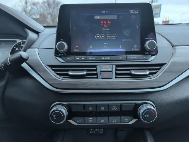 Used 2025 Nissan Altima 2.5 SV AWD/4WD image 19