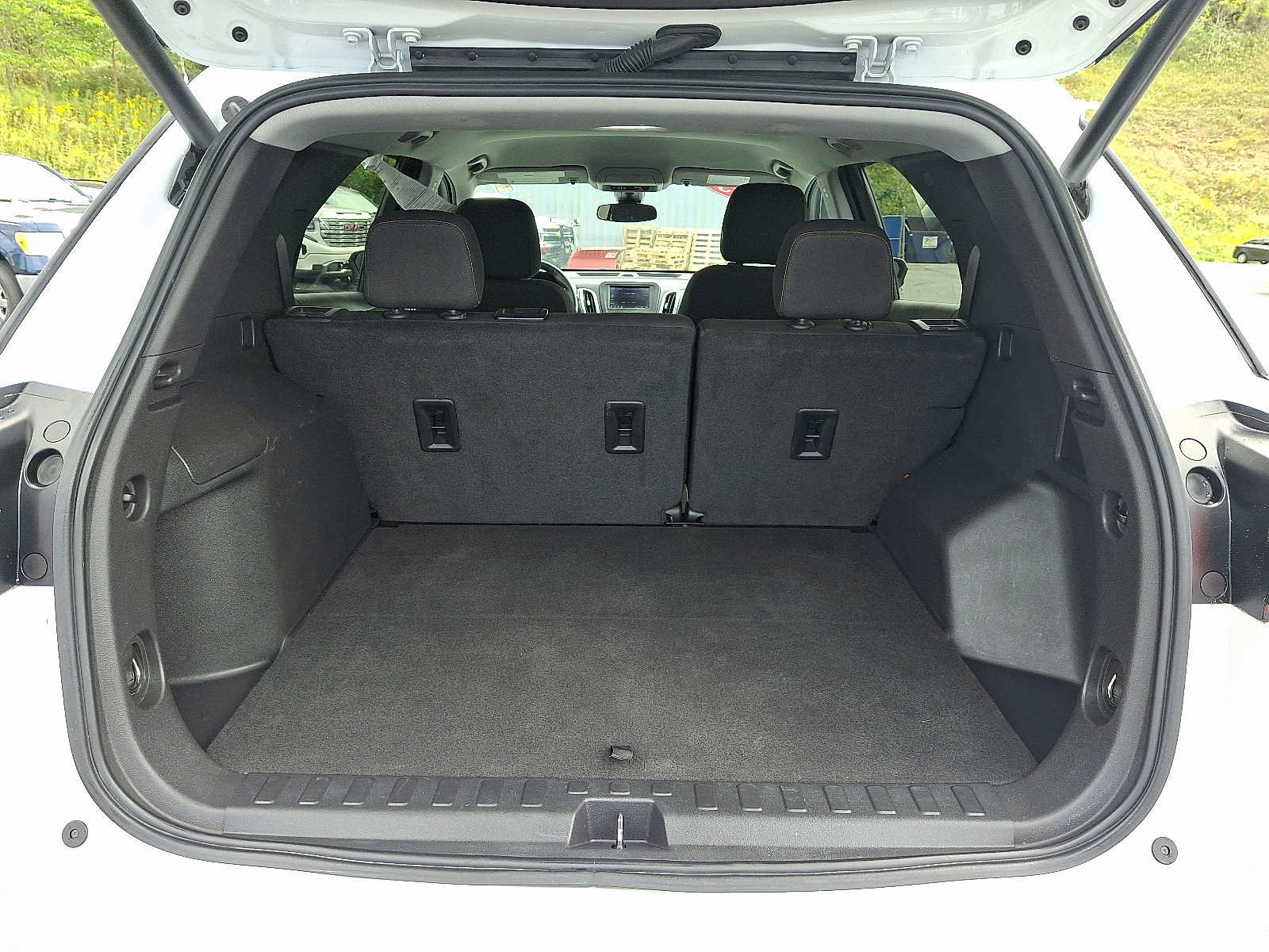 Used 2023 Chevrolet Equinox LT AWD/4WD image 28