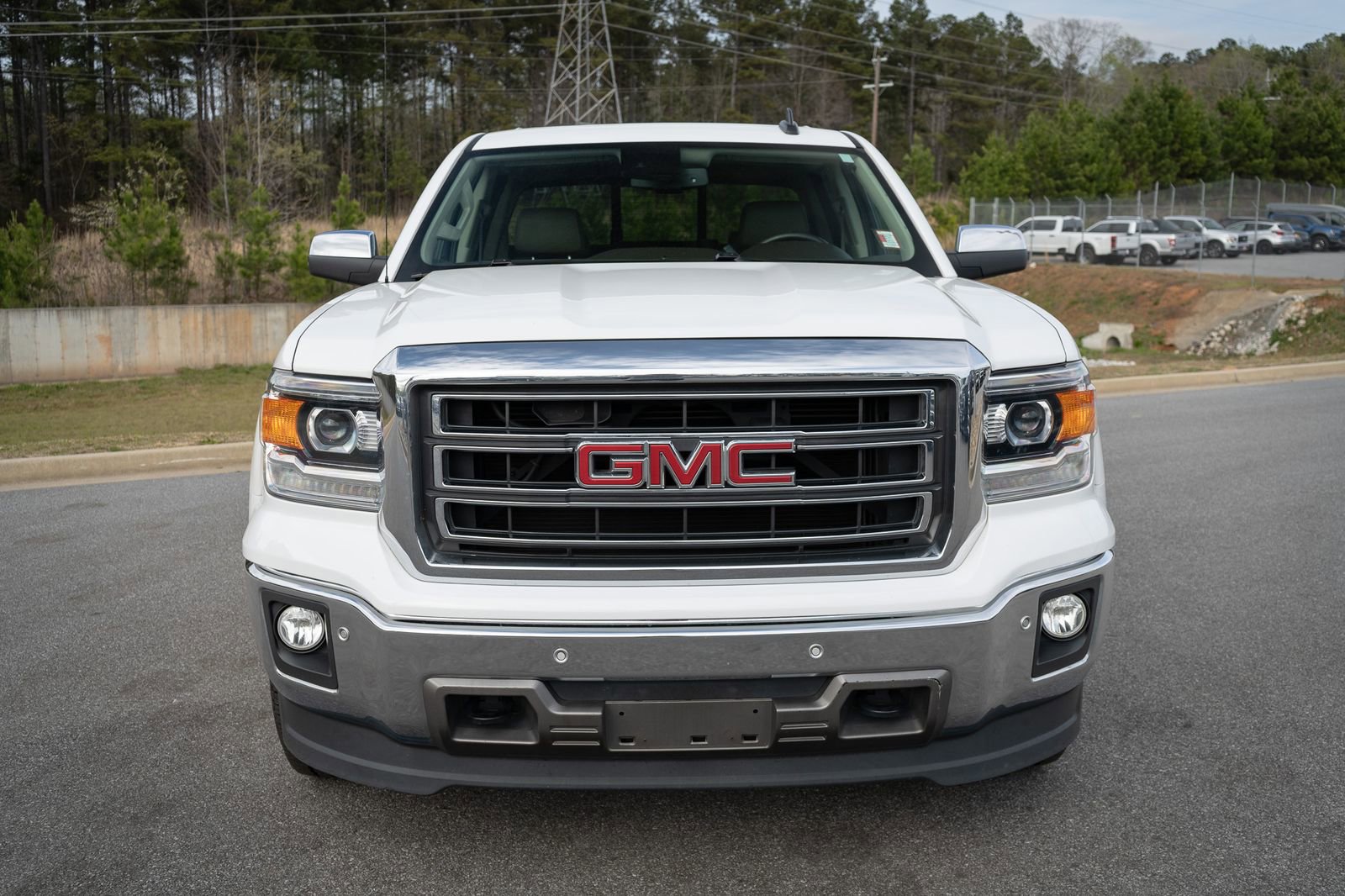 Used 2015 GMC Sierra 1500 SLT w/ Driver Alert Package AWD/4WD image 2