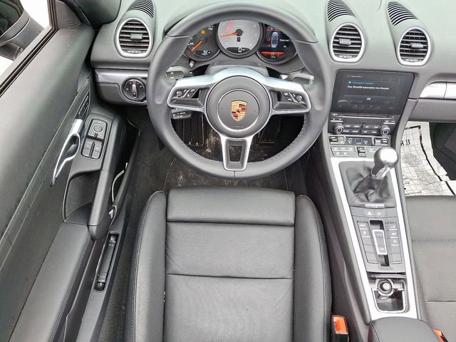 Used 2022 Porsche 718 Boxster S image 10