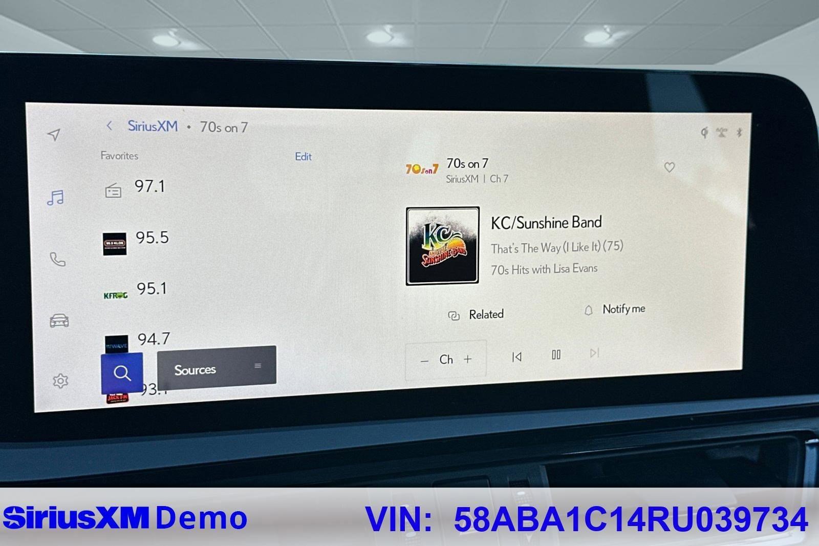 Used 2024 Lexus ES 300h F Sport image 34