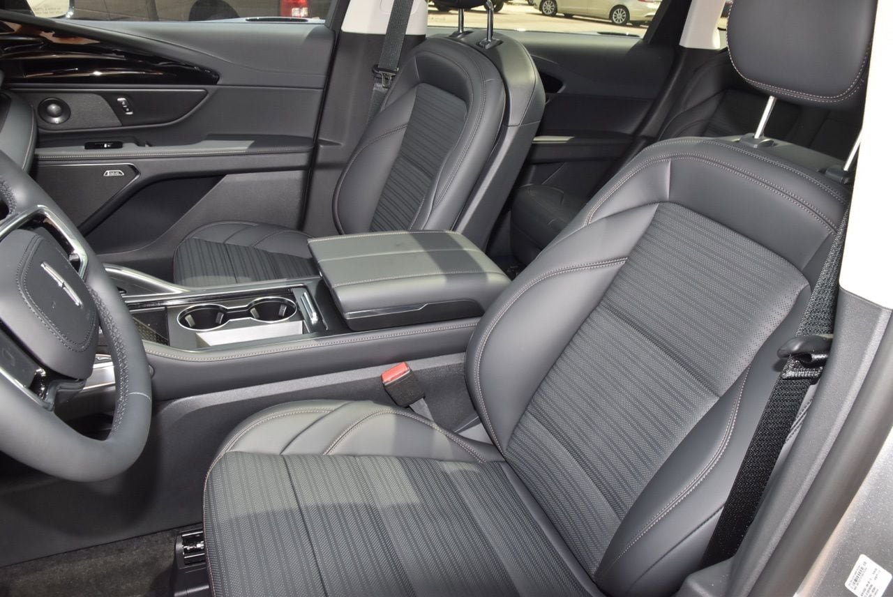 New 2026 Lincoln Nautilus Reserve AWD/4WD image 34