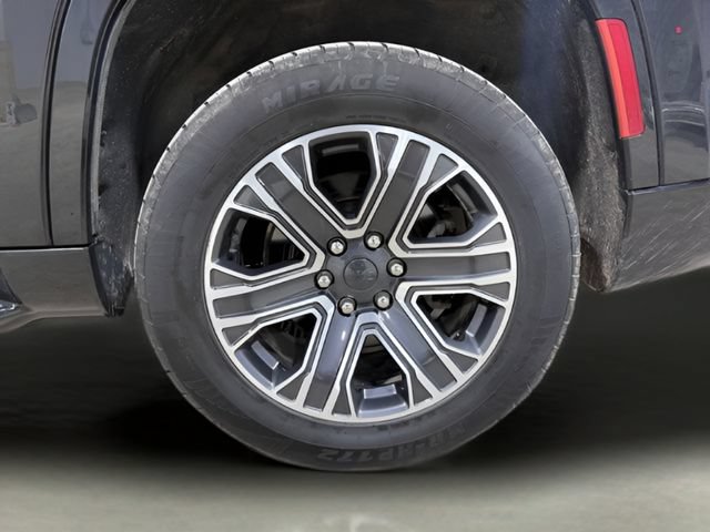 Used 2023 Jeep Wagoneer Series II AWD/4WD image 43