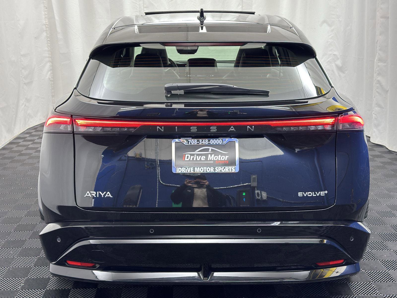 Used 2023 Nissan Ariya FWD image 6