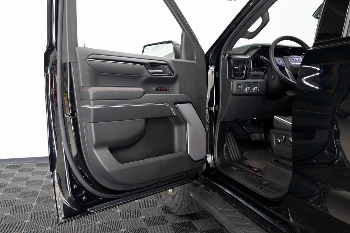 Used 2025 GMC Sierra 1500 AT4X image 11