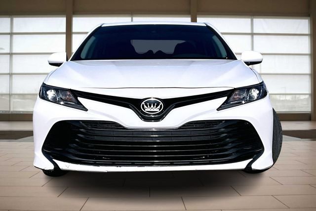 Used 2019 Toyota Camry LE image 3