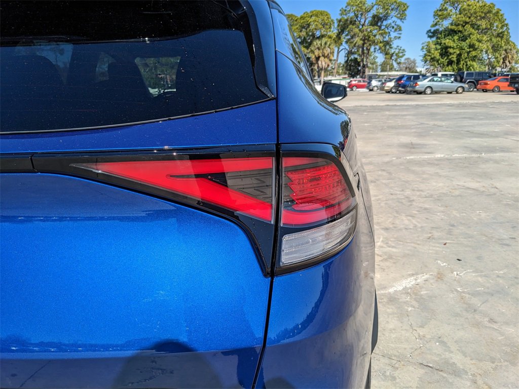 Certified 2025 Kia Sportage EX image 12