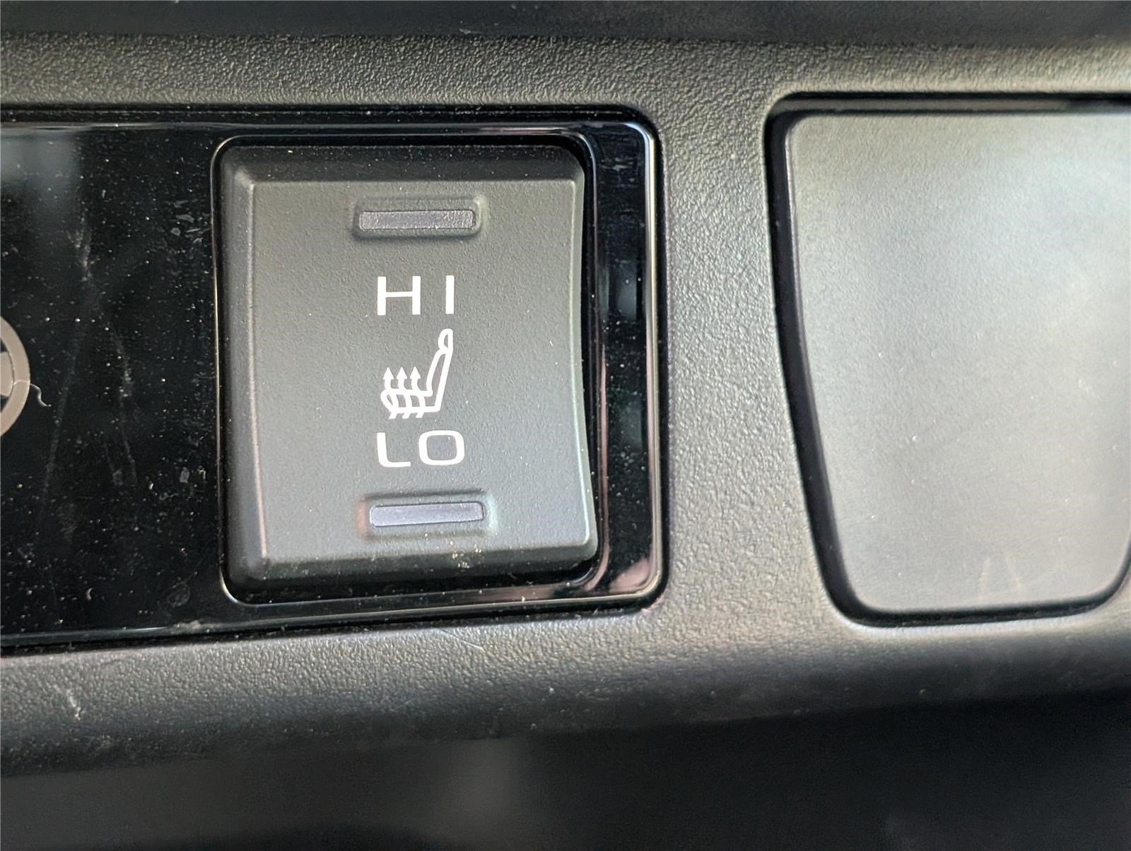 Used 2023 Toyota RAV4 XLE Premium AWD/4WD image 27