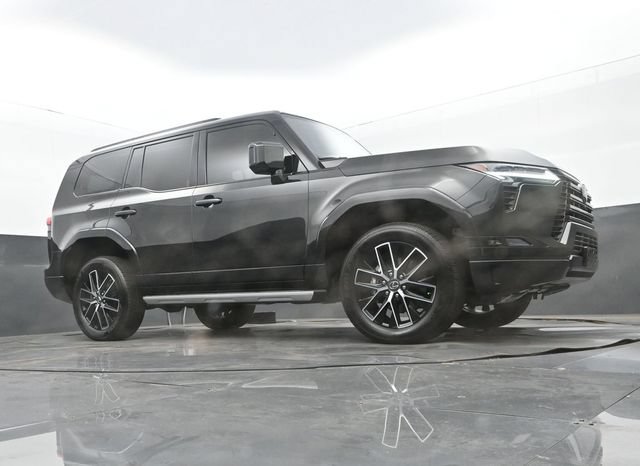 Used 2025 Lexus GX 550 w/ Accessory Package (2T) AWD/4WD image 27