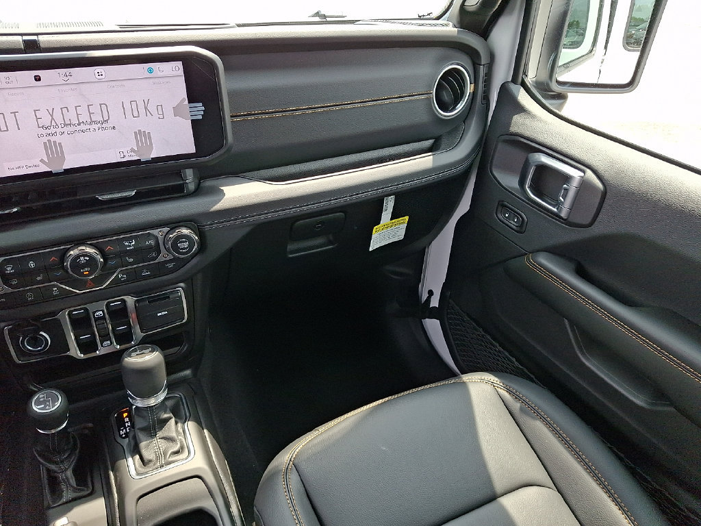 New 2026 Jeep Wrangler Unlimited Sahara AWD/4WD image 12