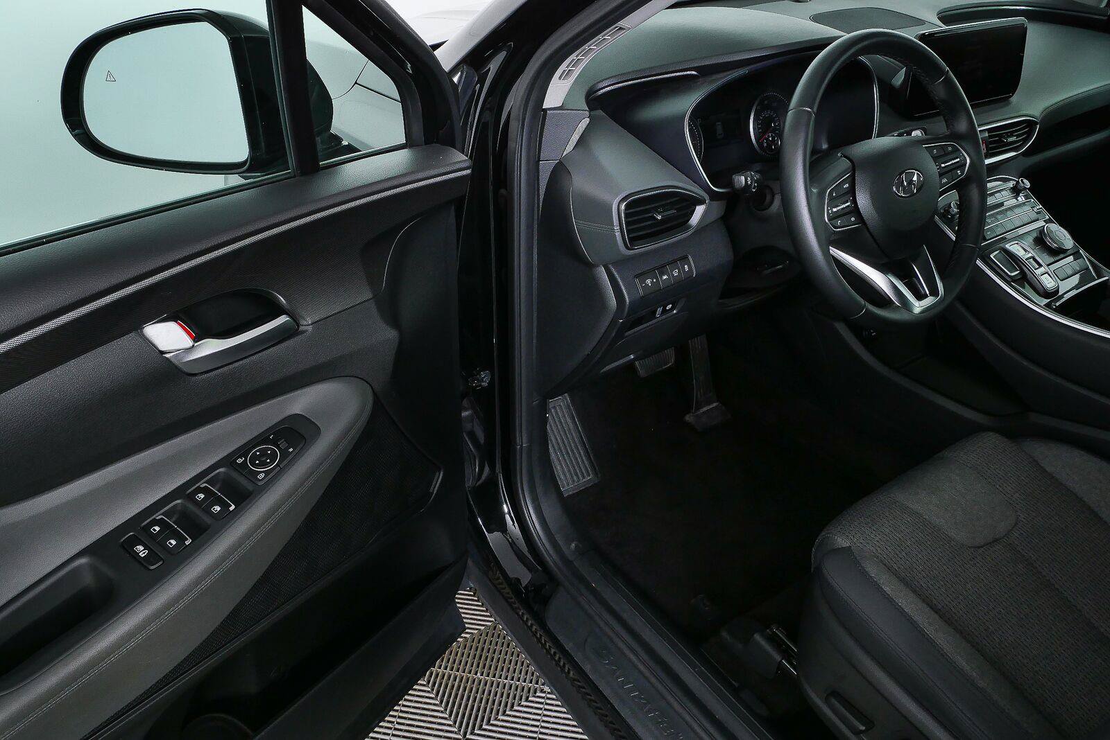 Used 2023 Hyundai Santa Fe SEL AWD/4WD image 7