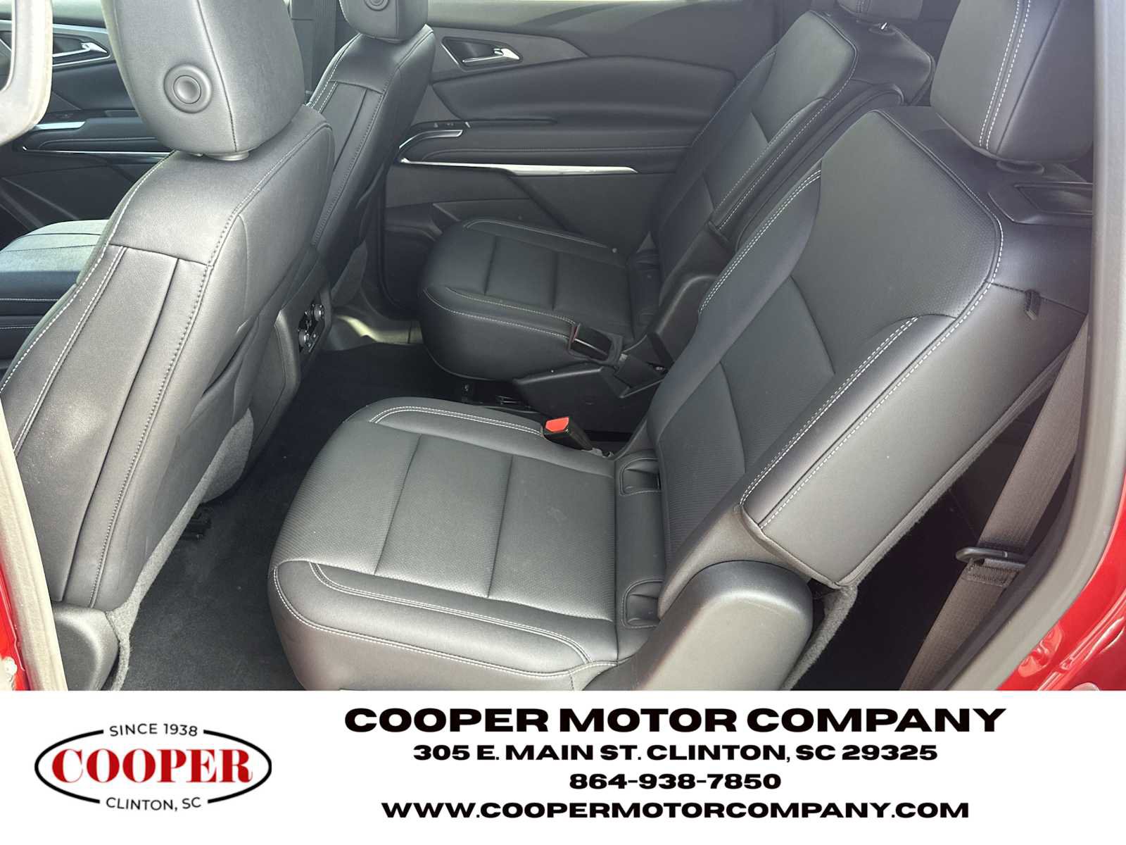 Used 2025 Chevrolet Traverse LT image 19