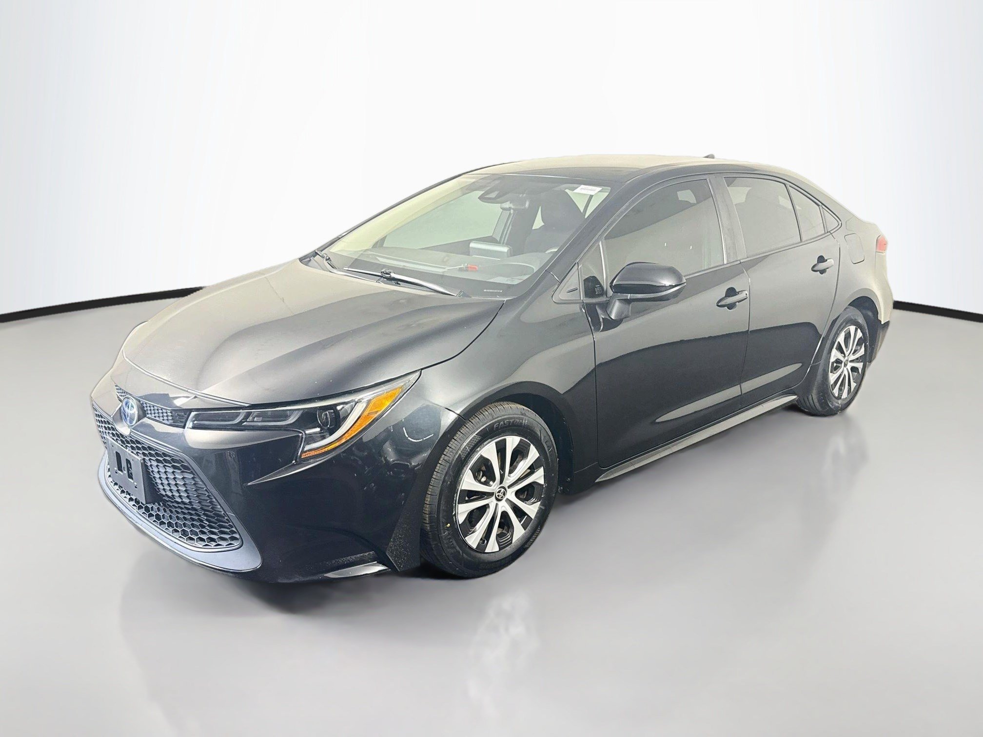 Used 2022 Toyota Corolla LE FWD image 4