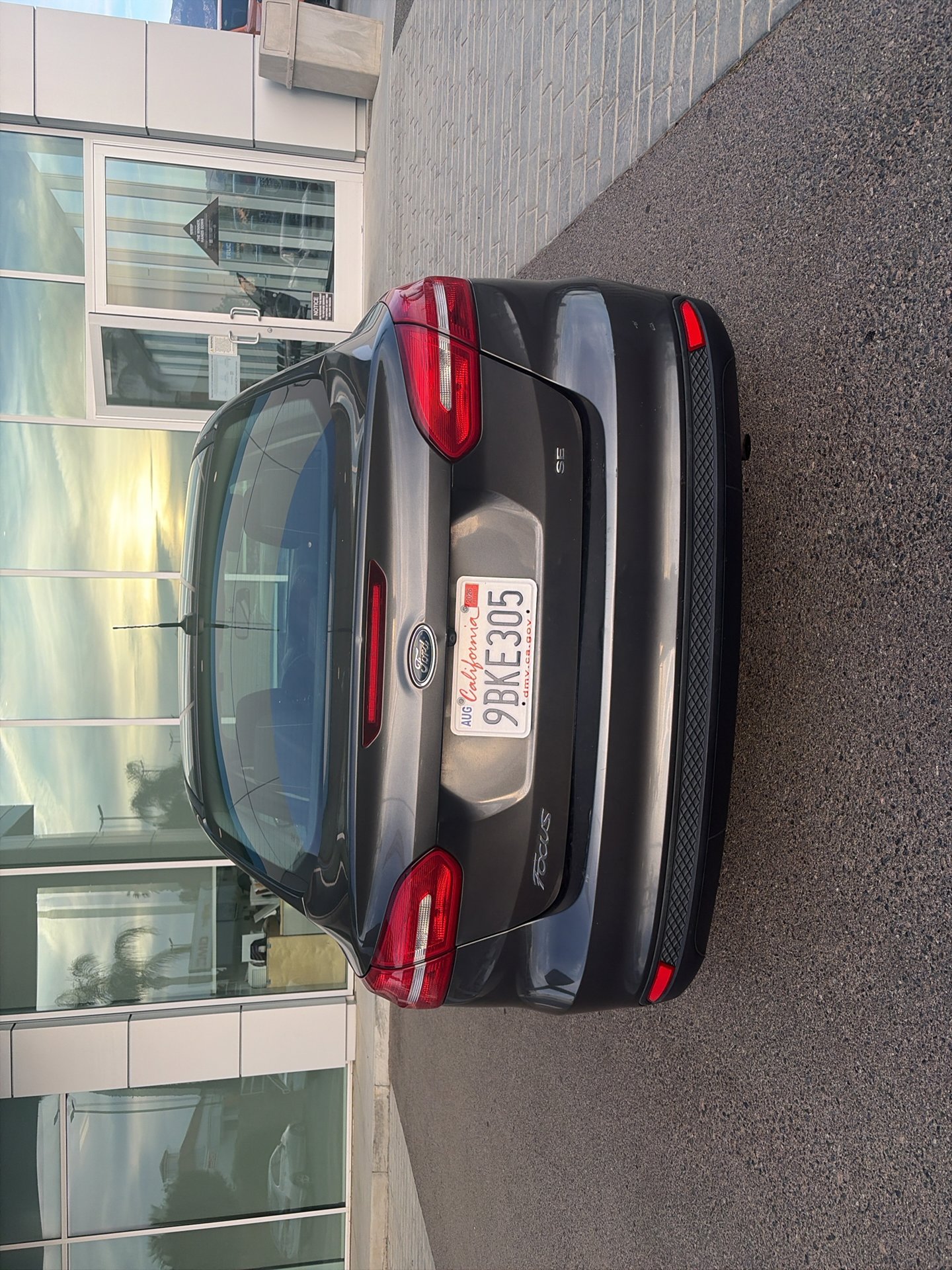 Used 2016 Ford Focus SE image 3