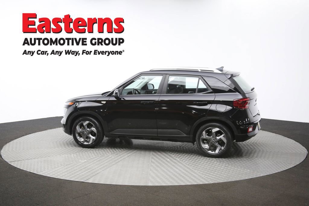 Used 2022 Hyundai Venue SEL image 61