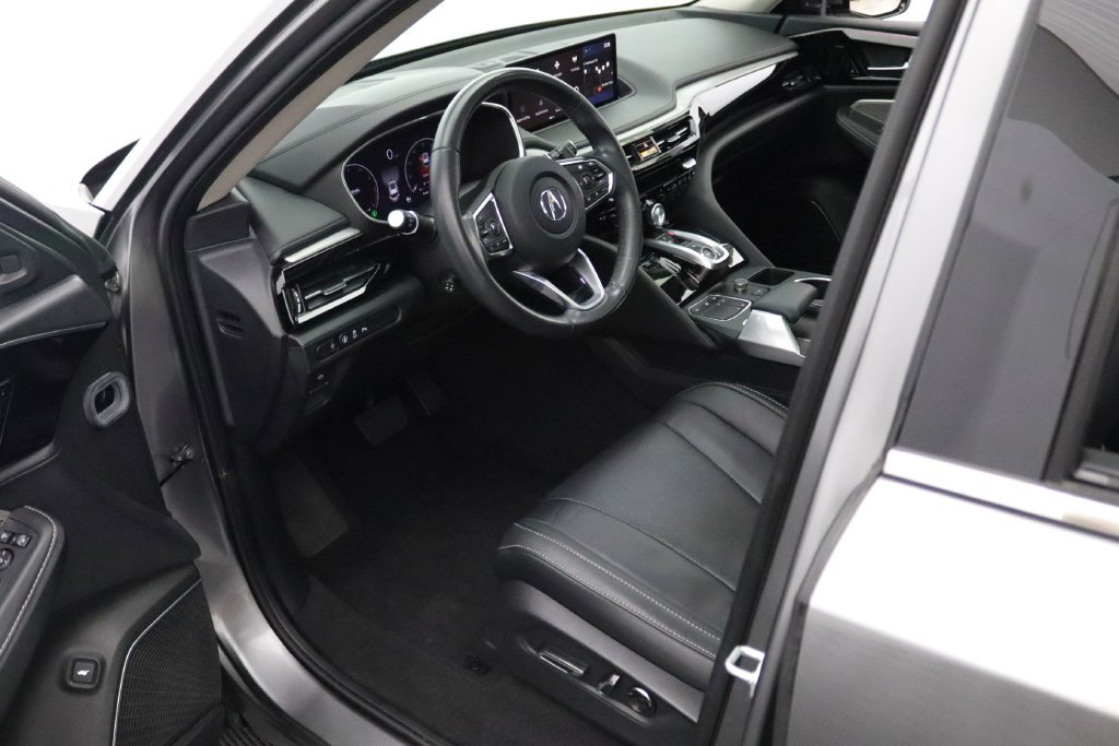 Certified 2024 Acura MDX w/ Technology Package AWD/4WD image 17