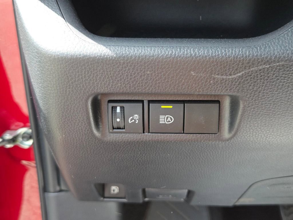 Used 2025 Toyota RAV4 LE image 26