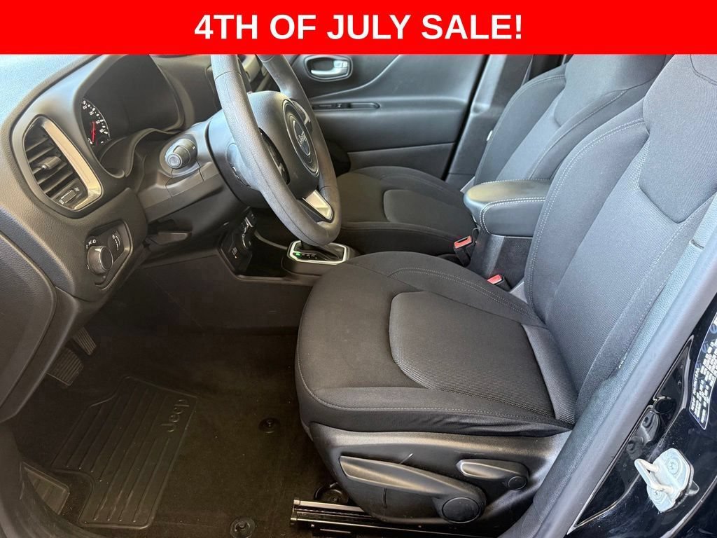 Used 2023 Jeep Renegade Latitude AWD/4WD image 14
