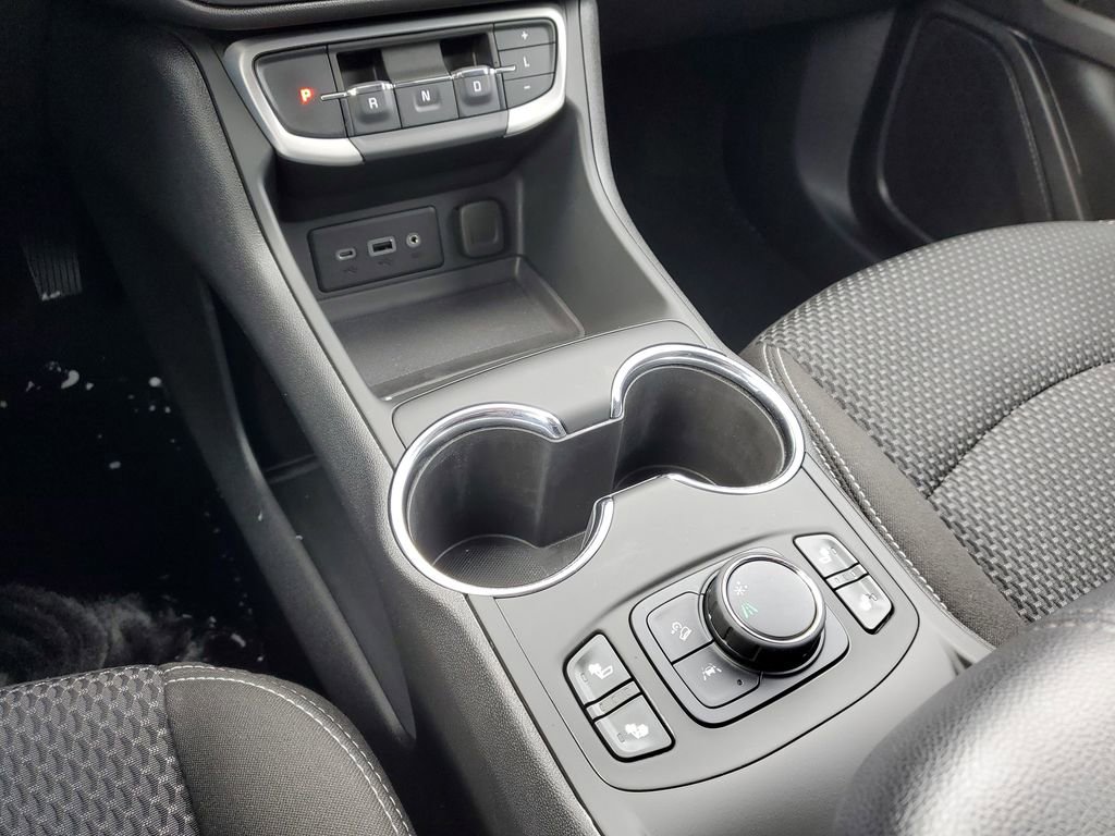 Used 2023 GMC Terrain SLE w/ Driver Convenience Package image 28