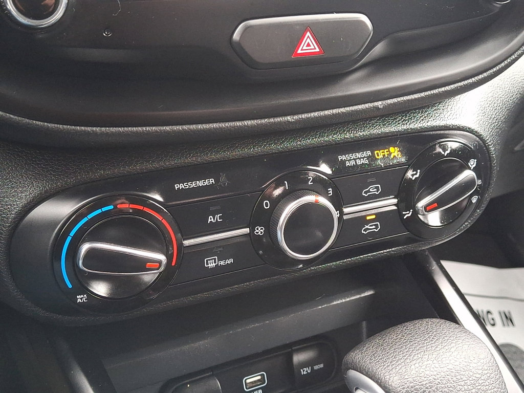 Used 2021 Kia Soul LX image 29