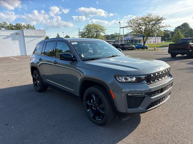 New 2027 Jeep Grand Cherokee Limited AWD/4WD image 2