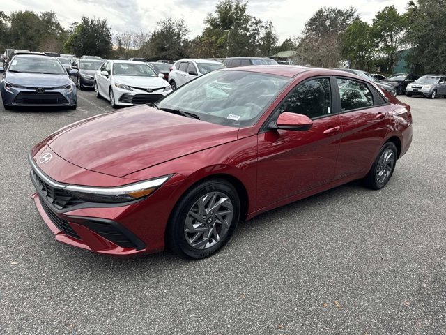 Used 2024 Hyundai Elantra SEL image 5