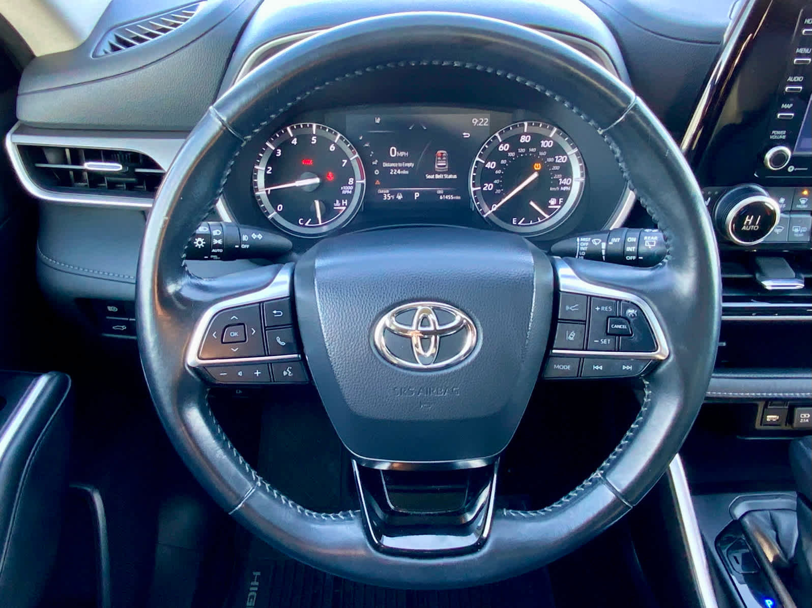 Used 2021 Toyota Highlander XLE image 39