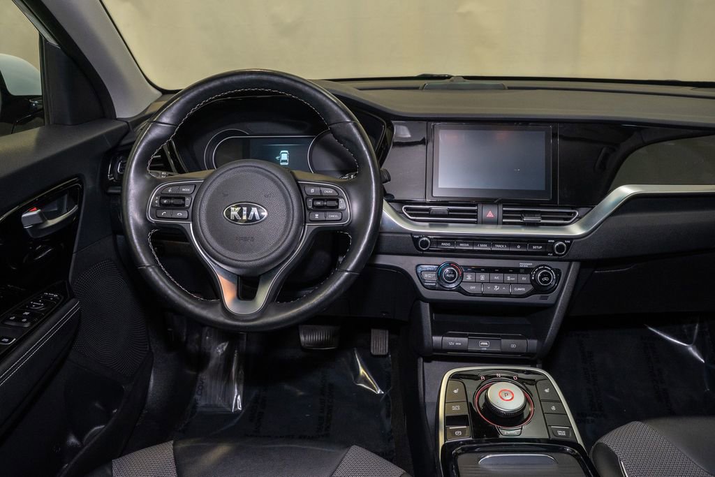 Used 2021 Kia Niro EX w/ Cold Weather Package image 2
