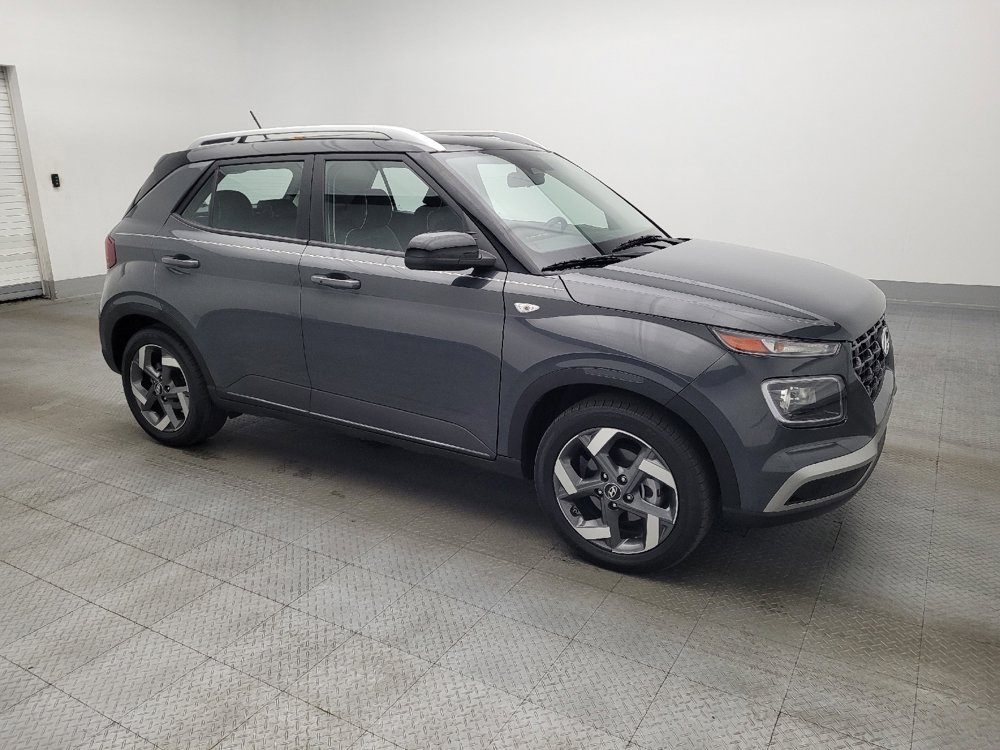 Used 2025 Hyundai Venue Limited image 11
