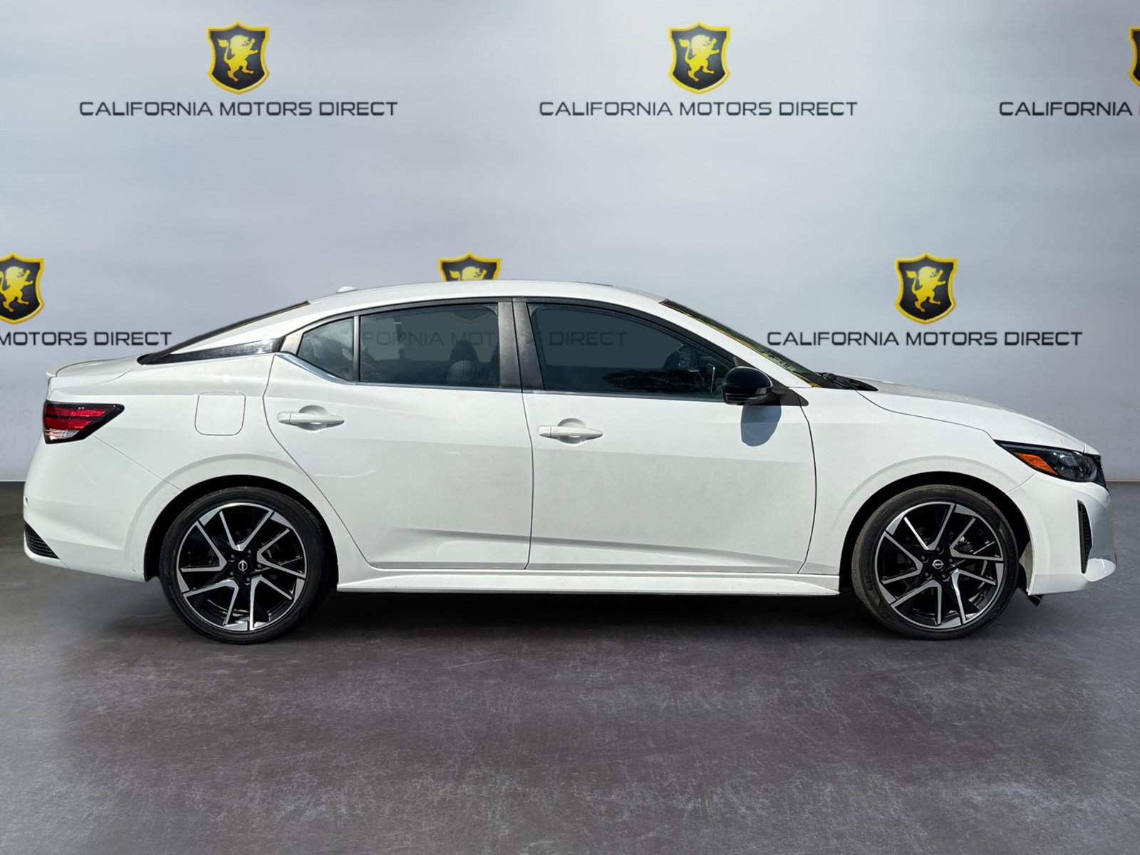 Used 2024 Nissan Sentra SR w/ SR Premium Package FWD image 6