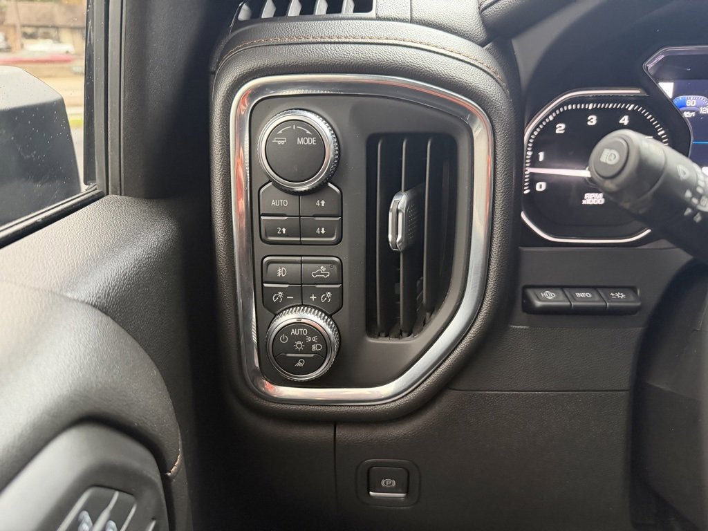 Used 2022 GMC Sierra 2500 AT4 w/ AT4 Preferred Package image 30