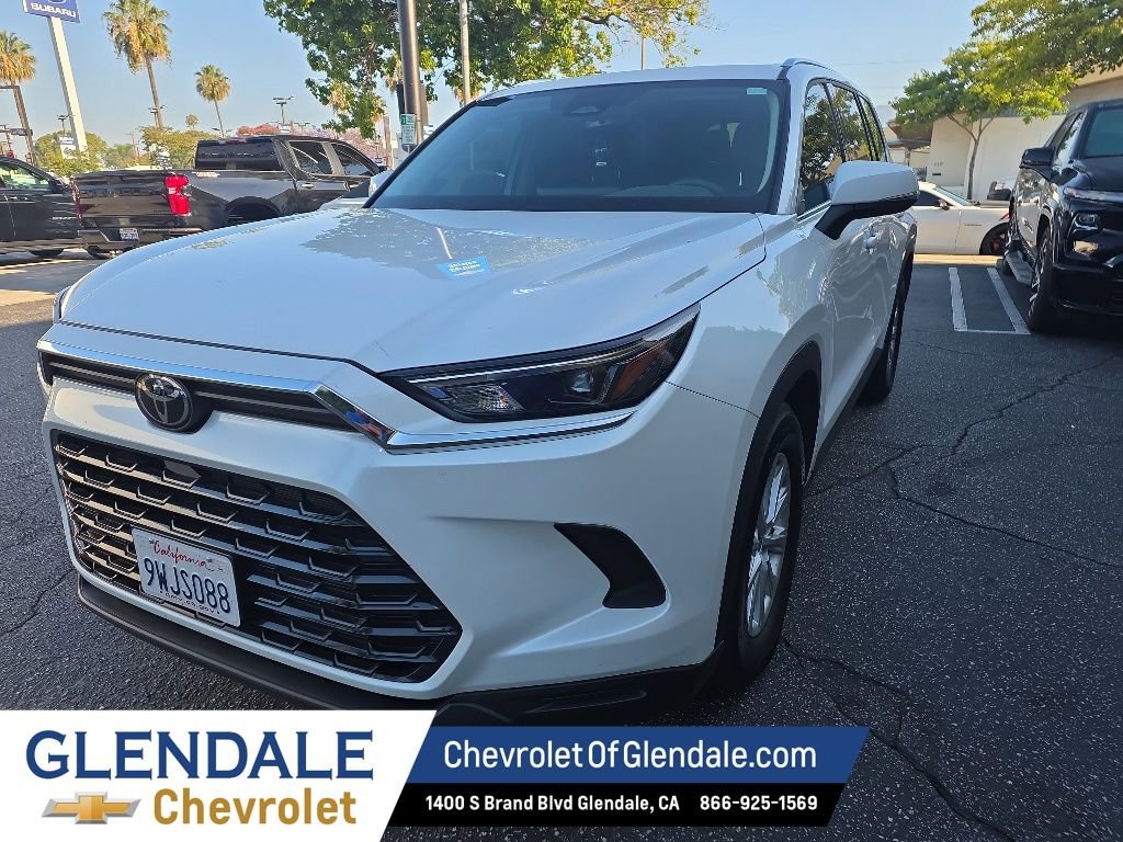 Used 2026 Toyota Grand Highlander FWD image 2