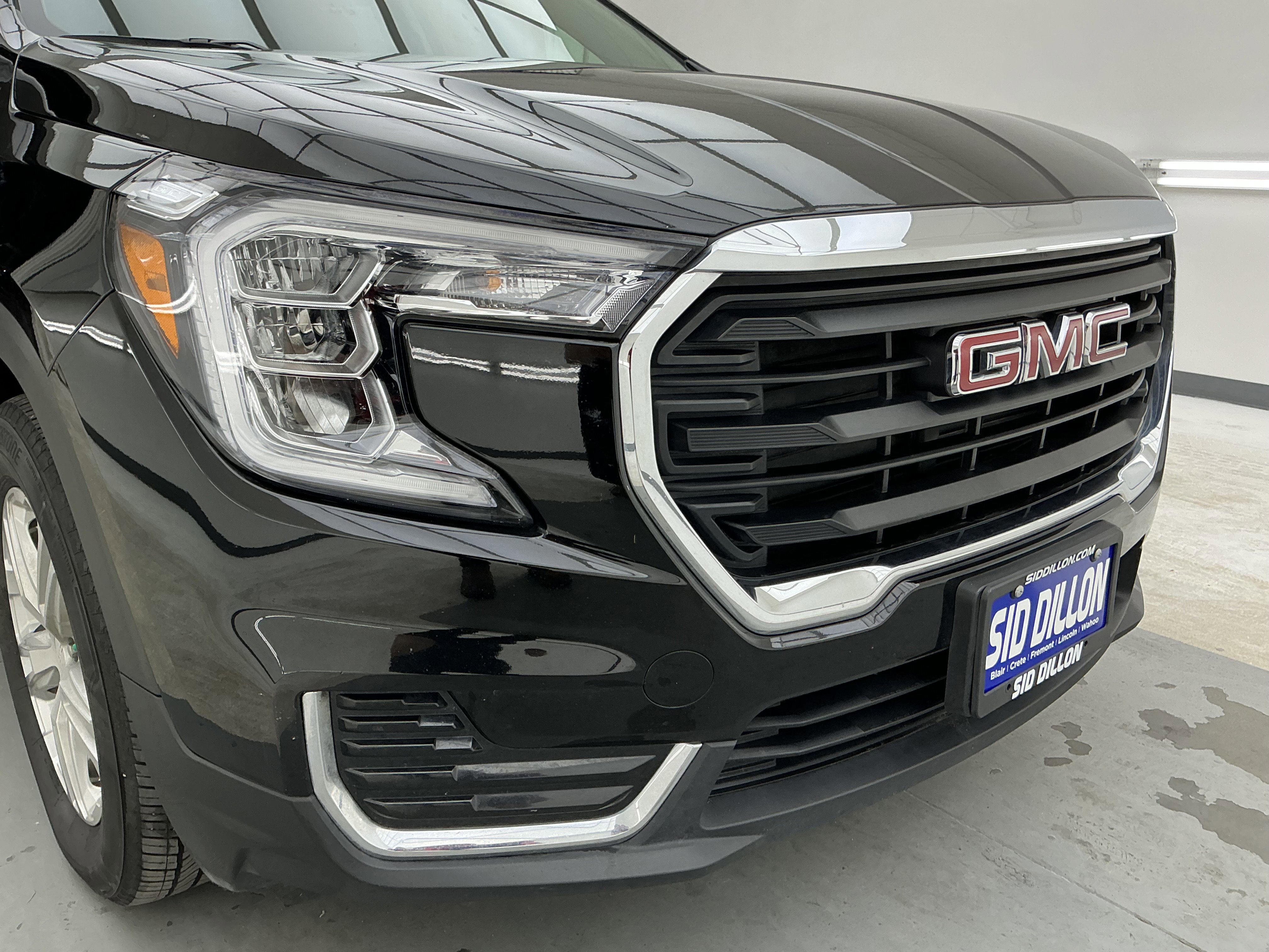 Used 2022 GMC Terrain SLE w/ Driver Convenience Package image 26