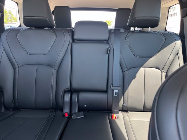 Certified 2026 INFINITI QX60 Luxe w/ Cargo Package AWD/4WD image 21
